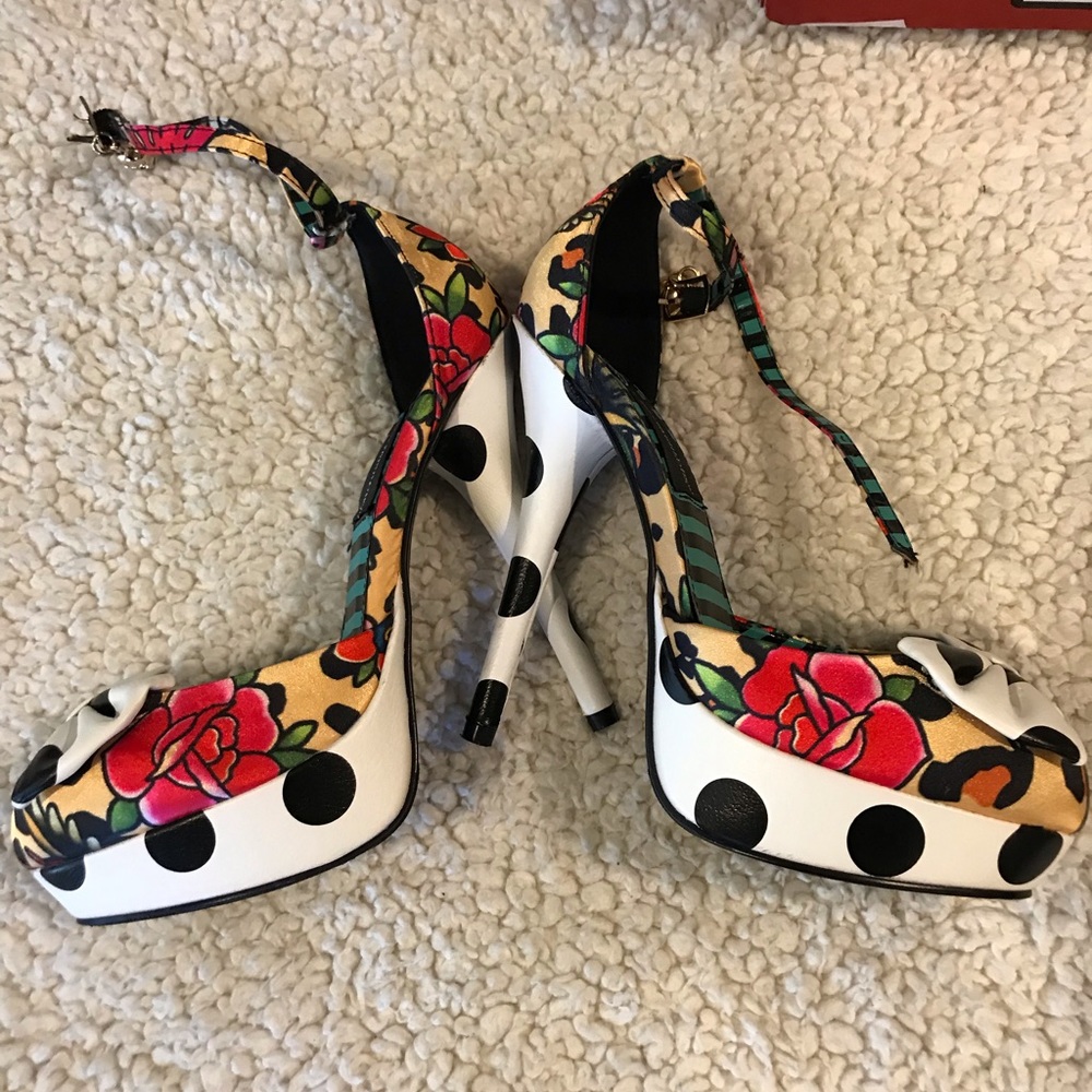Just Fabulous™️ heels